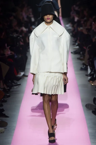 Look 1